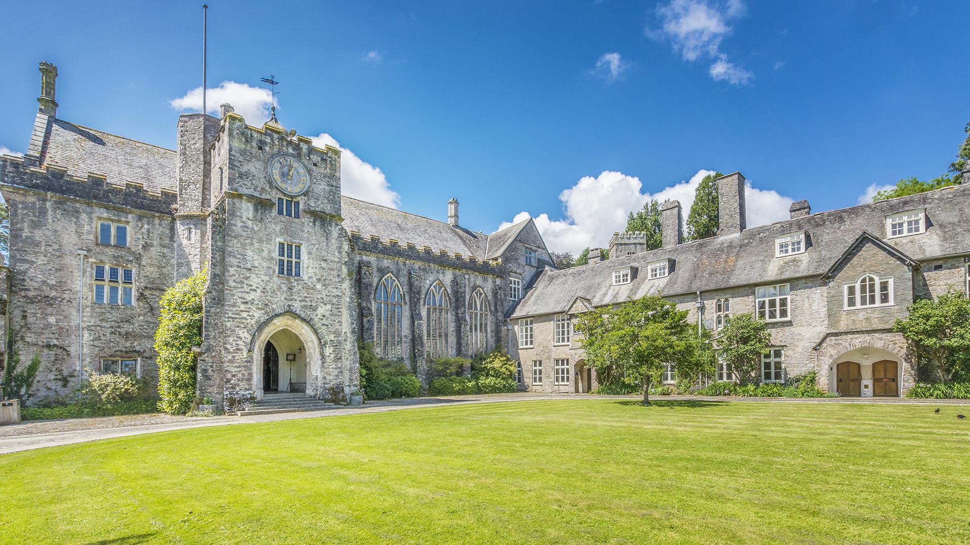 Live In Care in Dartington Devon | Care at home in Dartington