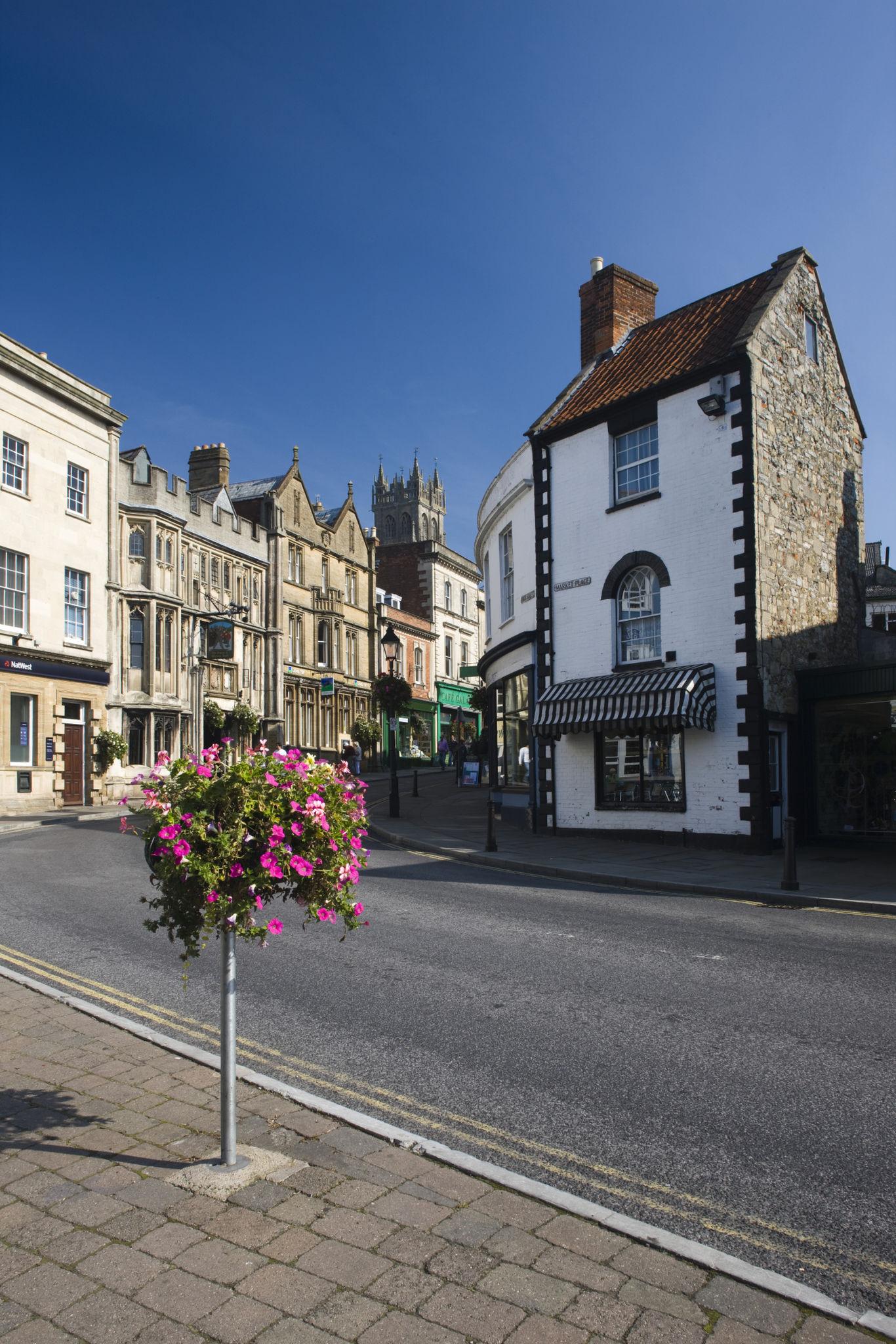 Live In Care in Glastonbury Somerset | Care at home in Glastonbury