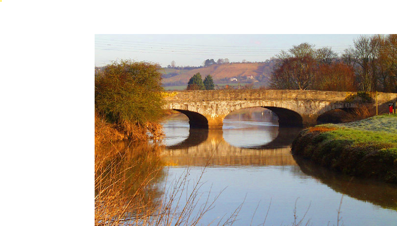 Great Bow Bridge crossing the River Parrett in Langport, Somerset
