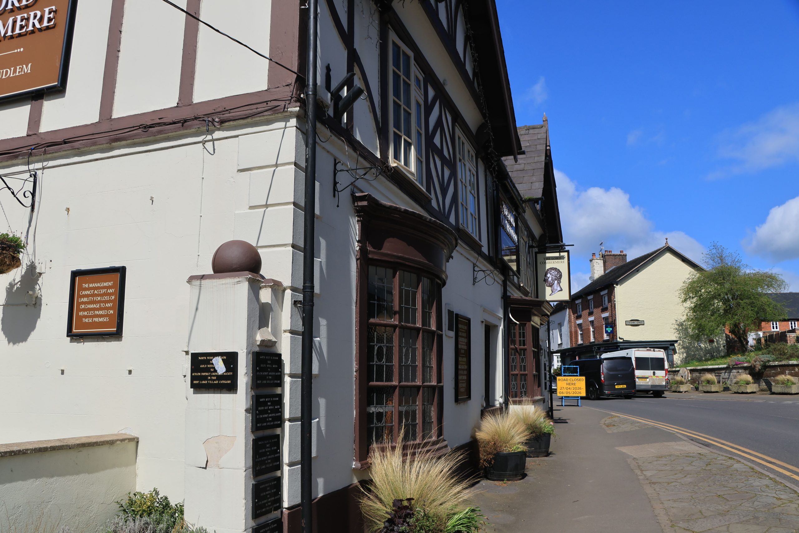 Market Place and the Swan Inn in Sturminster Newton, Dorset